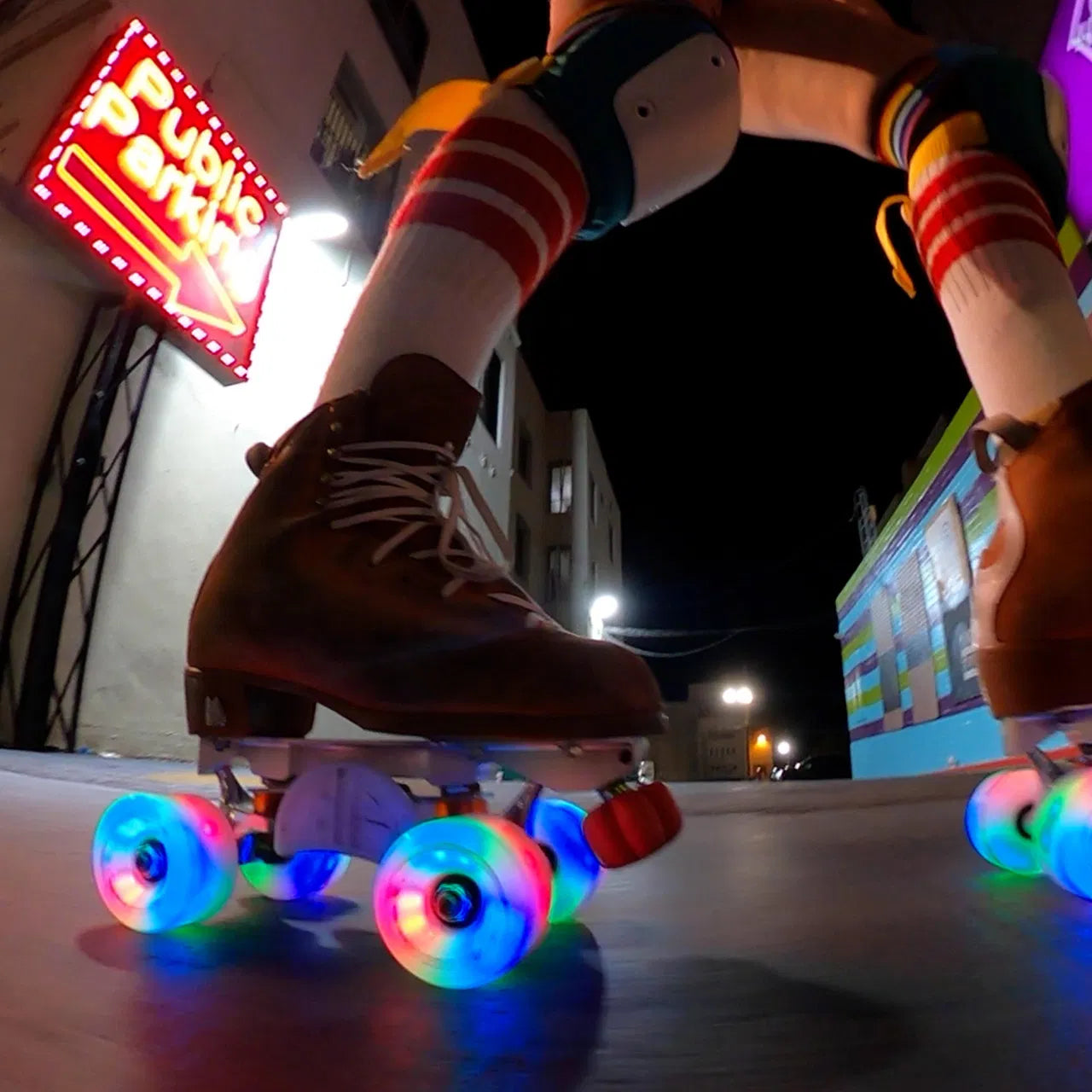 Moxi Cosmo Glow Wheels - 62mm / 80A